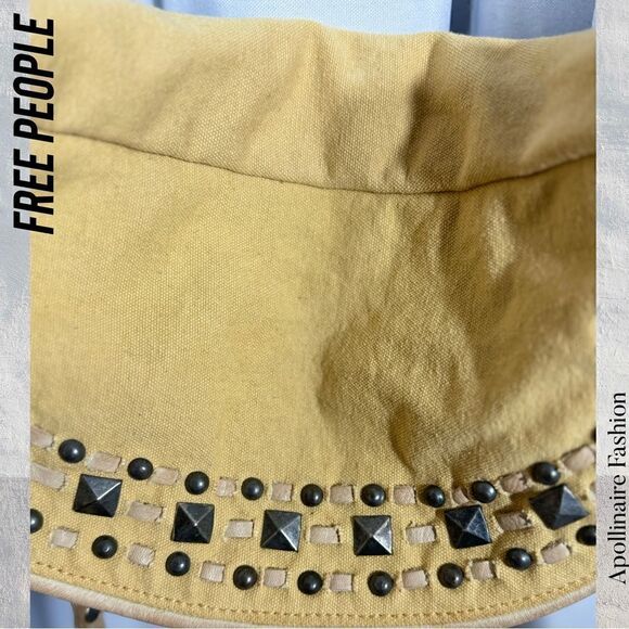 WE THE FREE AT EASE SLING CANVAS BAG IN CAMEL NEW NWOT - Picture 6 of 6